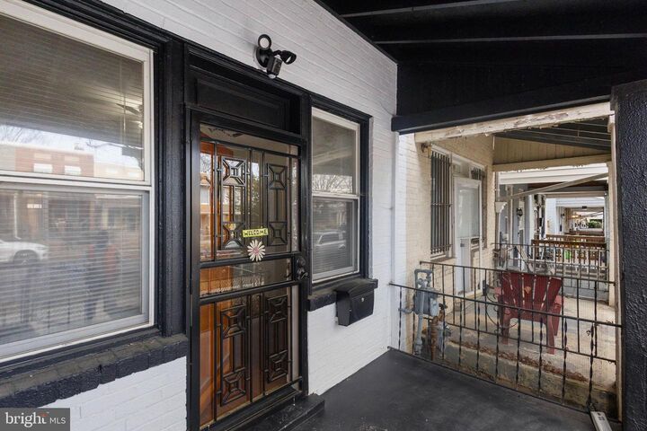 Property Photo:  1841 L Street NE  DC 20002 