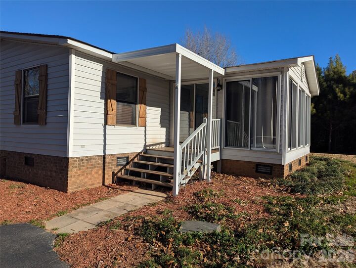 Property Photo:  6825 Nance Tarlton Road  NC 28103 