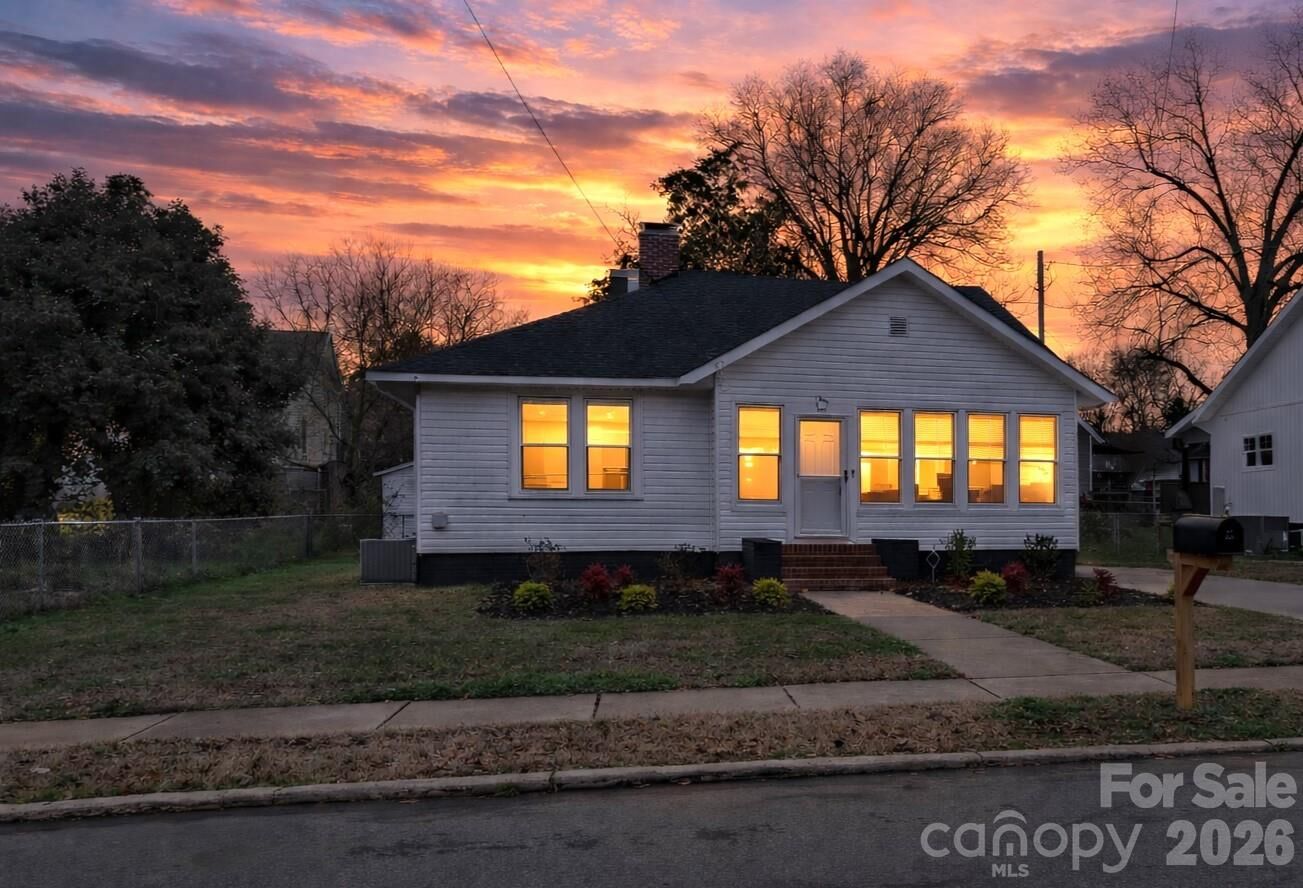Property Photo: 215 King Street S NC 28052