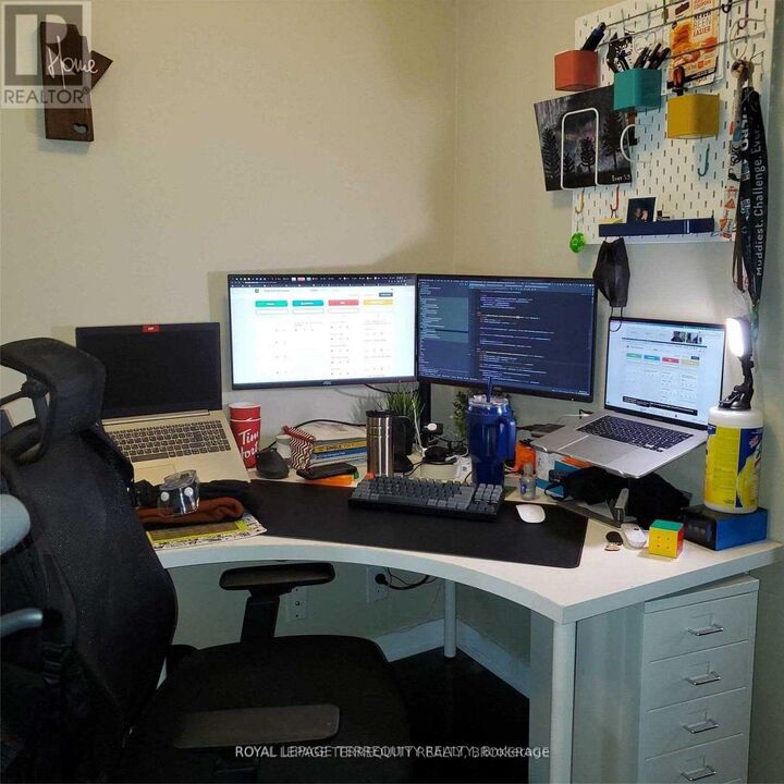 Property Photo: 14 York Street 1910 ON M5J 0B1