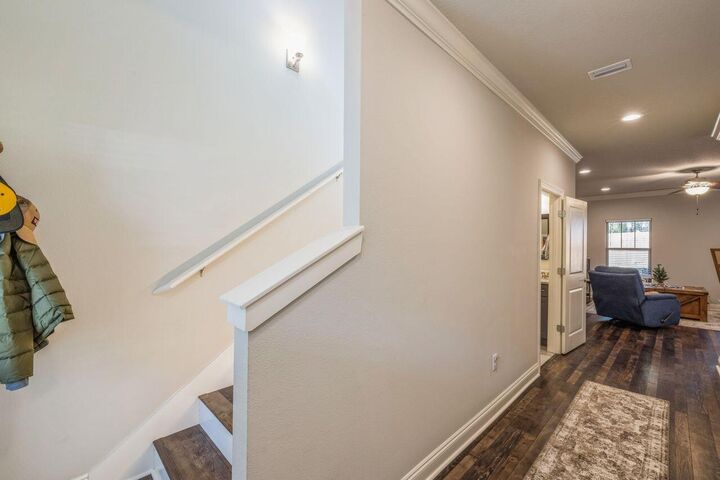 Property Photo:  8520 Dinosaur Drive  FL 32566 