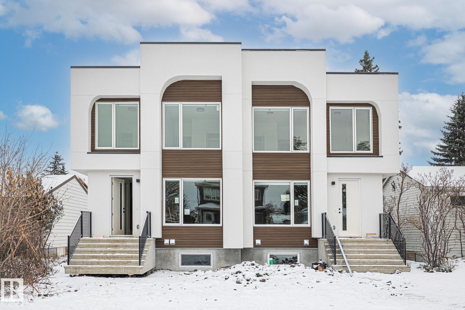 Property Photo:  9113 150 Street NW  AB T5R 1G2 