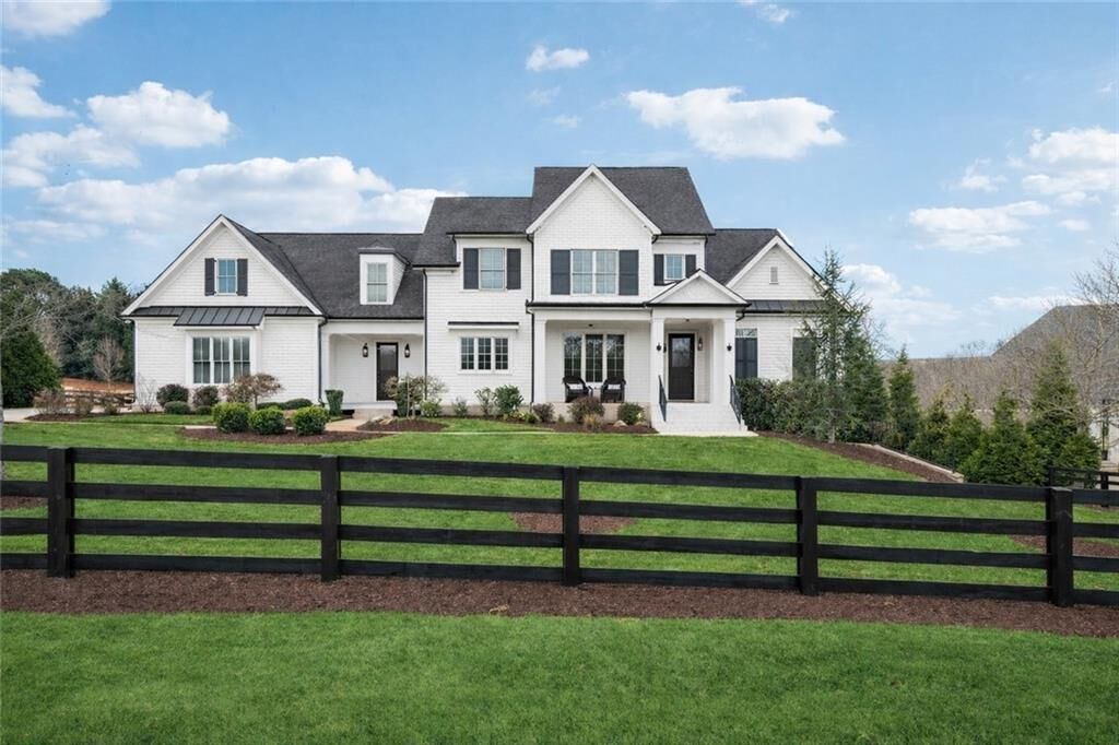 Property Photo: 203 Trinity Way GA 30115