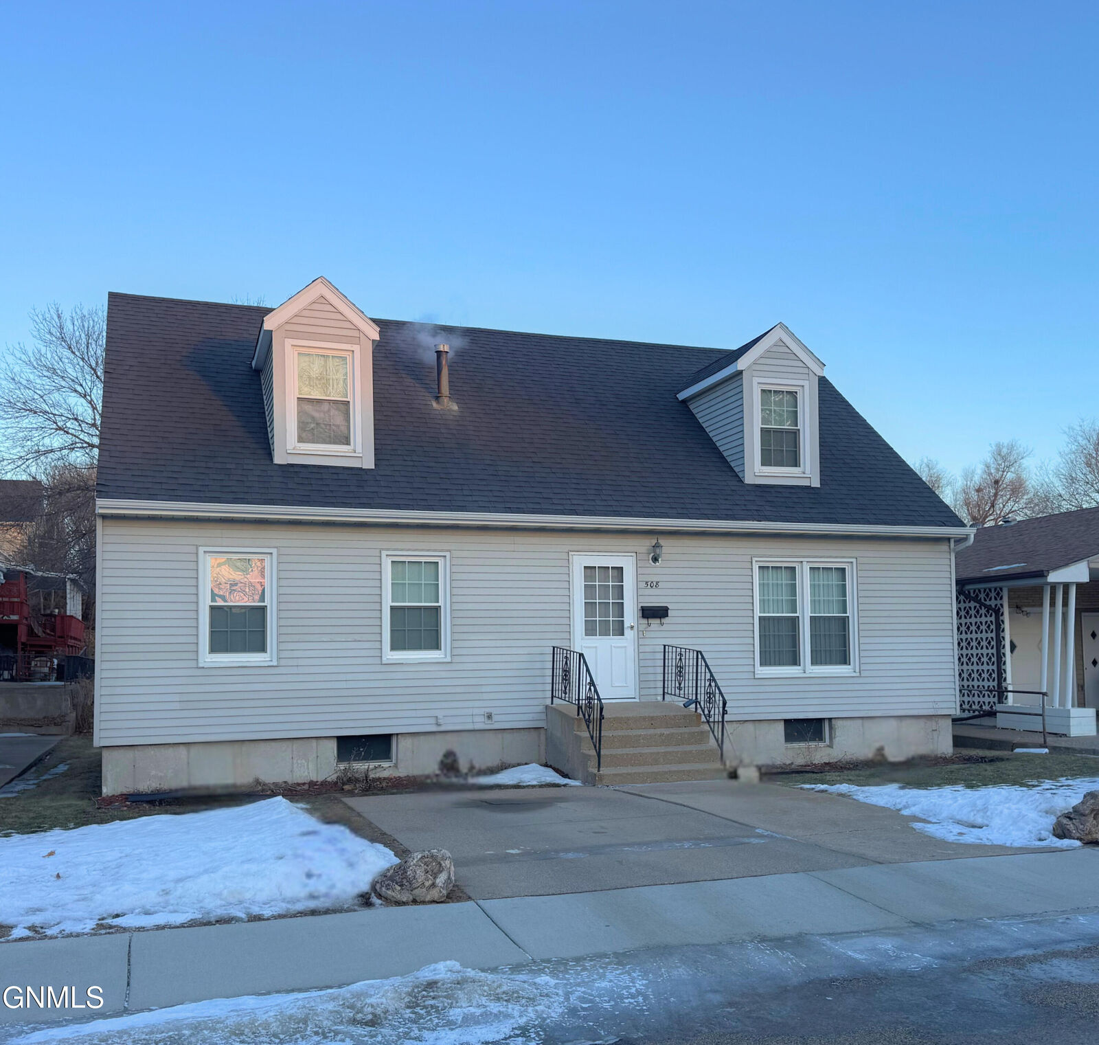 Property Photo:  508 1st Avenue NE  ND 58554 