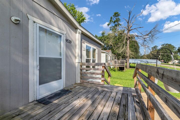 Property Photo:  9529 Cypress Drive  TX 77318 