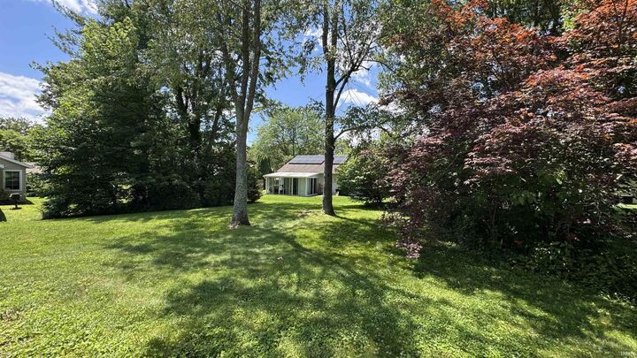 Property Photo:  1006 S Carleton Court  IN 47401 