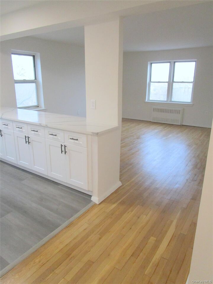 Property Photo:  255 Bronx River Road 7L  NY 10704 