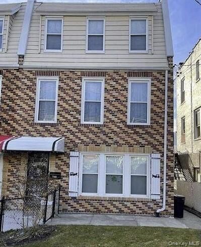 Property Photo:  249 Calhoun Avenue  NY 10465 