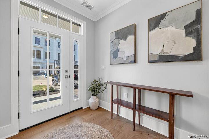 Property Photo:  1814 Soundview Court  NY 10598 