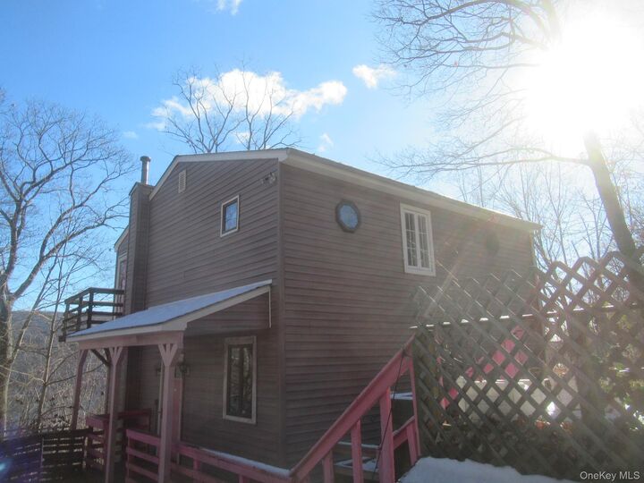 Property Photo:  70 Deer Trail N  NY 10925 