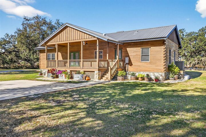 Property Photo:  6750 Sutton Oaks Lane  FL 33541 