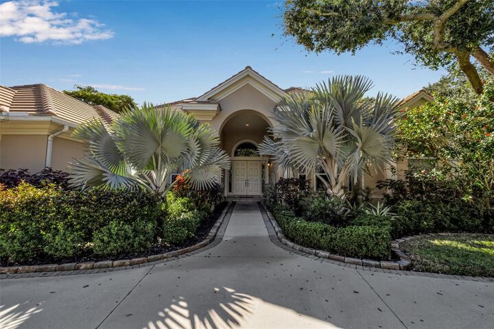 Property Photo:  362 Macewen Drive  FL 34229 