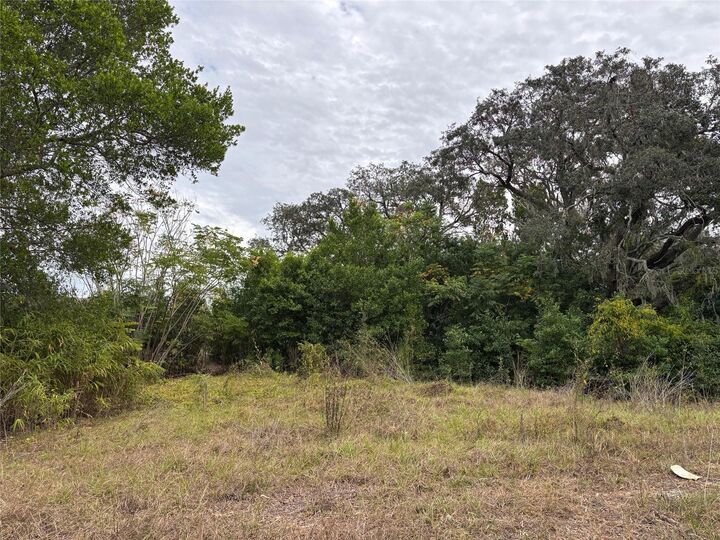 Property Photo:  6330 Kelvin Court  FL 34606 