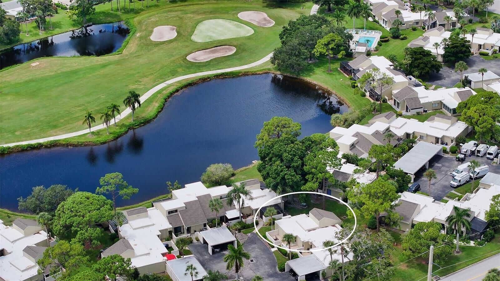 Property Photo: 2517 Glebe Farm Close H-2 FL 34235