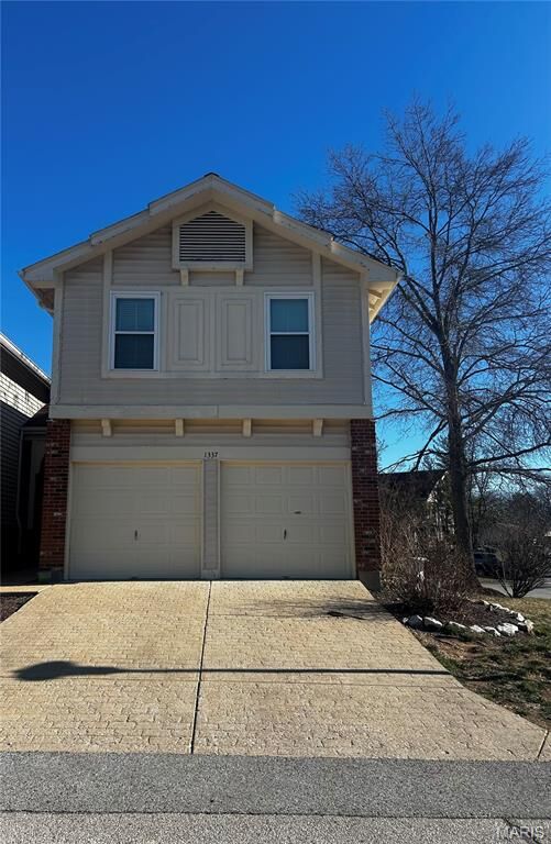 Property Photo:  1337 Stone Run Drive  MO 63021 