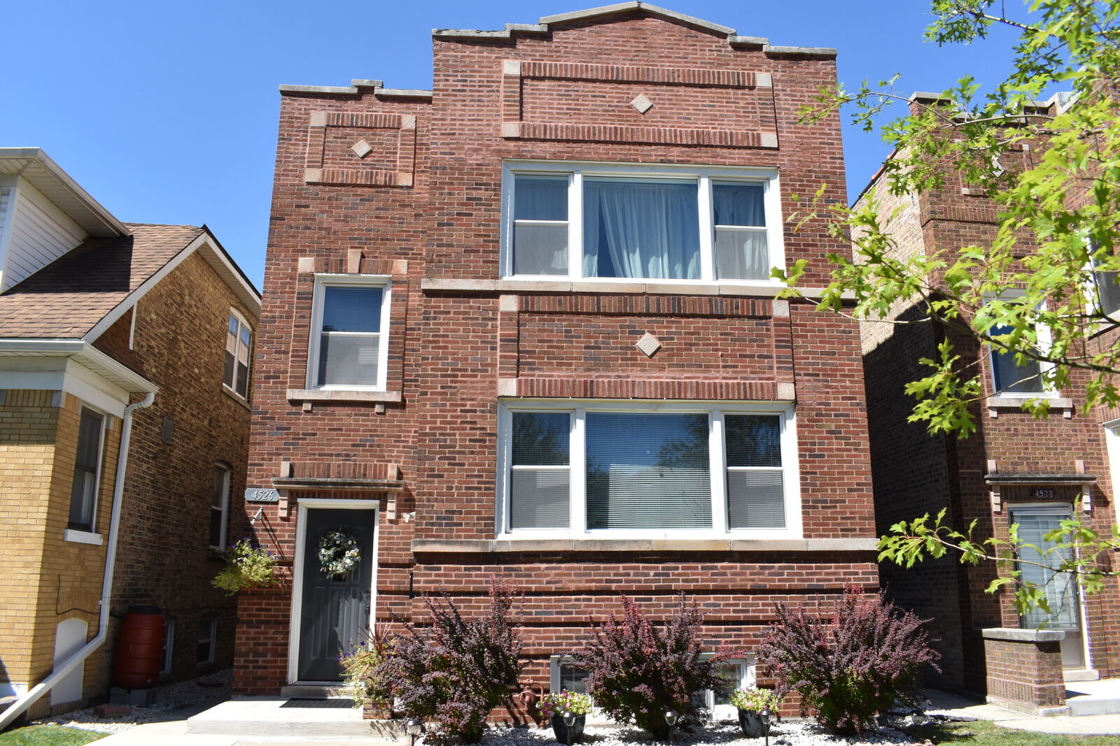 Property Photo:  4526 N Menard Avenue B  IL 60630 