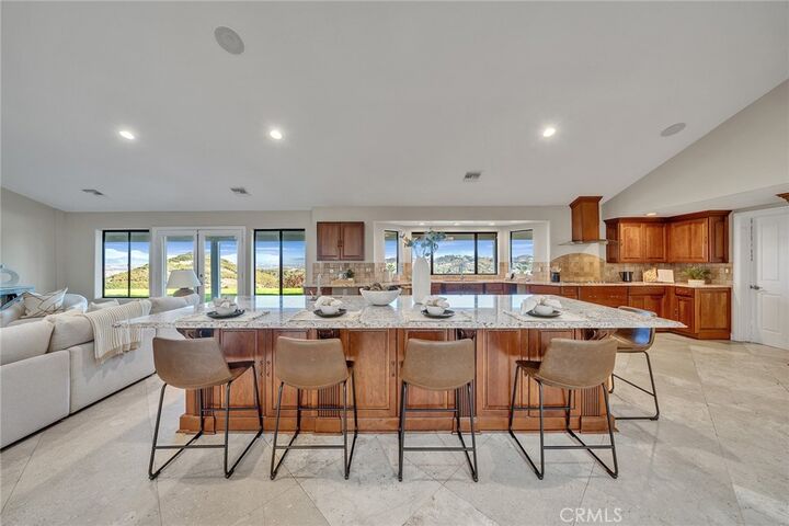 Property Photo: 42253 Via Nortada CA 92590