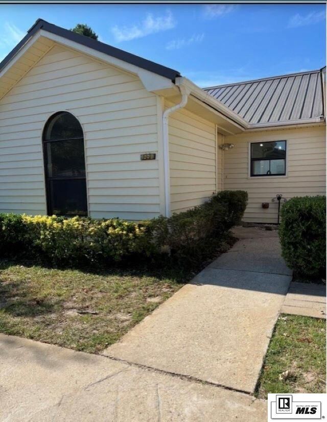 Property Photo: 100 Willow Ridge Drive B LA 71291