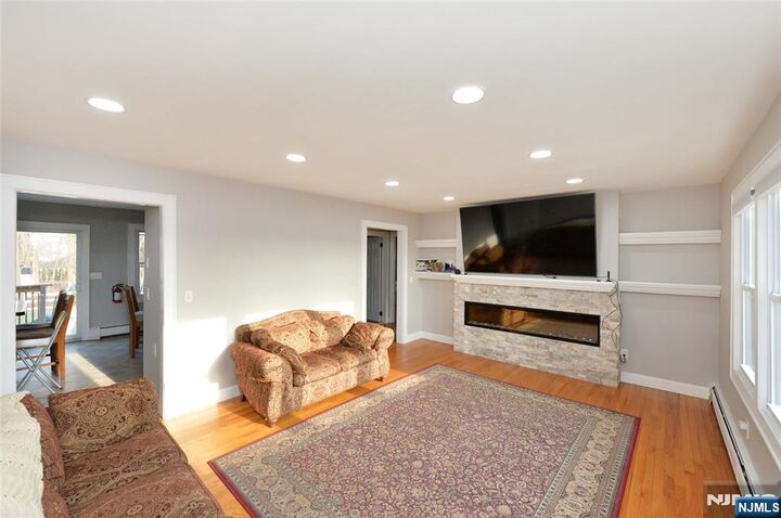 Property Photo:  13 Central Avenue 1  NJ 07401 