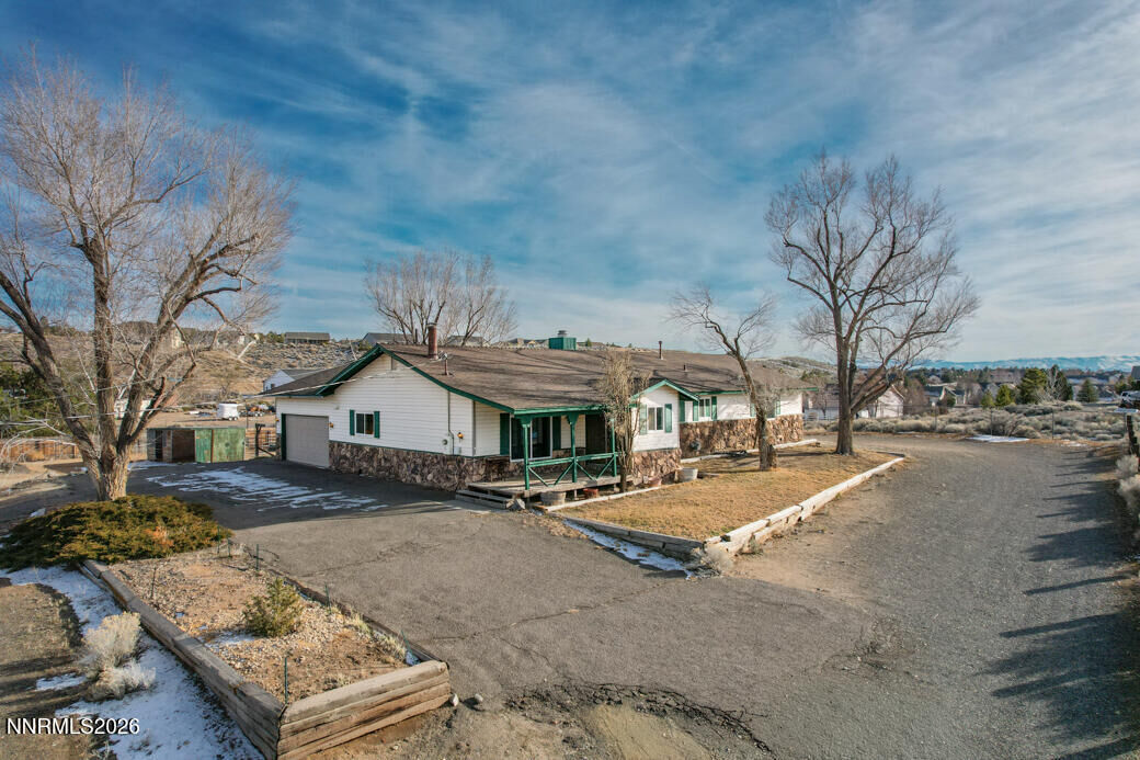 Property Photo:  2715 Henning Lane  NV 89423 