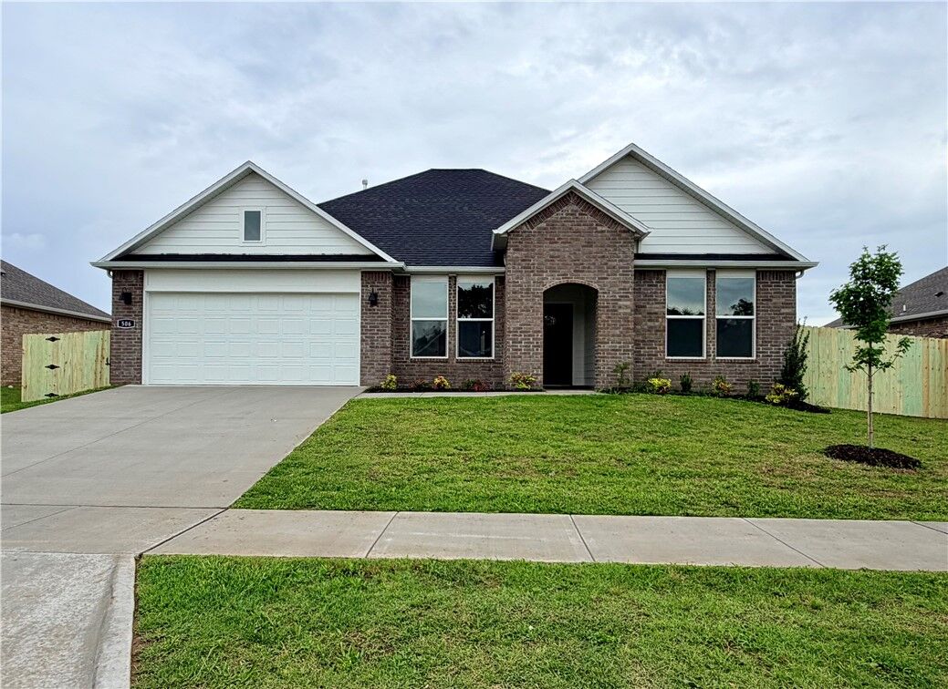 Property Photo:  506 W Canada Drive  AR 72730 