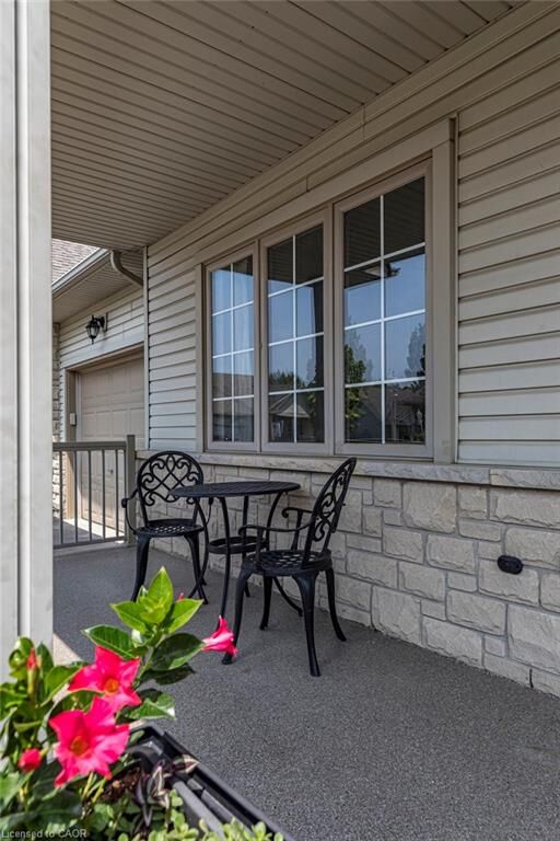 Photo de la propriété:  130 Southbrook Drive 35  ON L0R 1C0 