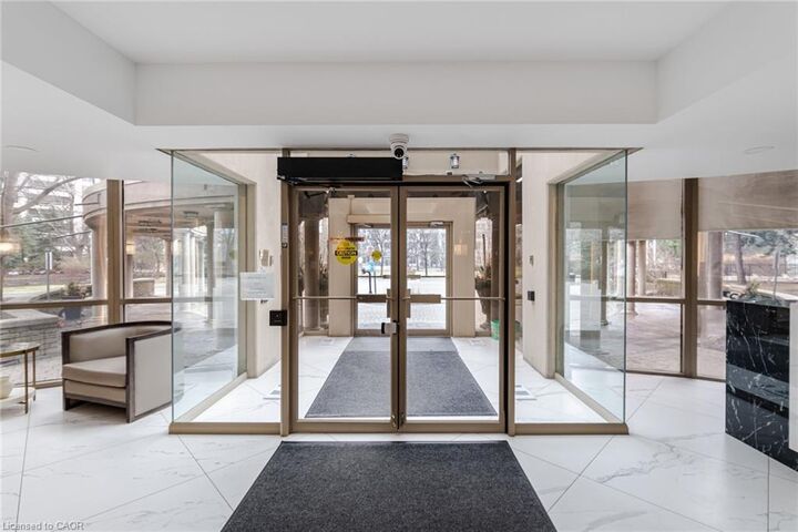 Property Photo: 45 Kingsbridge Garden Circle 3208 ON L5R 3K4