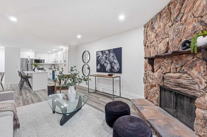 Photo de la propriété: 1001 68 Avenue SW 306 AB T2V 4X1