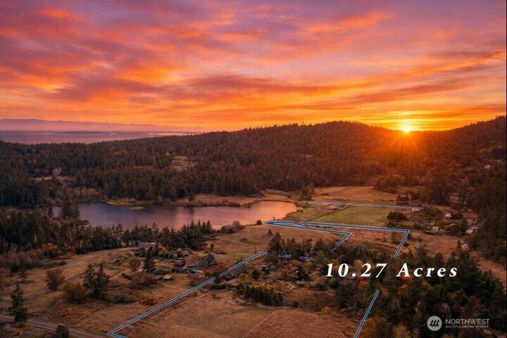 Property Photo:  1062  Wold Road  WA 98250 