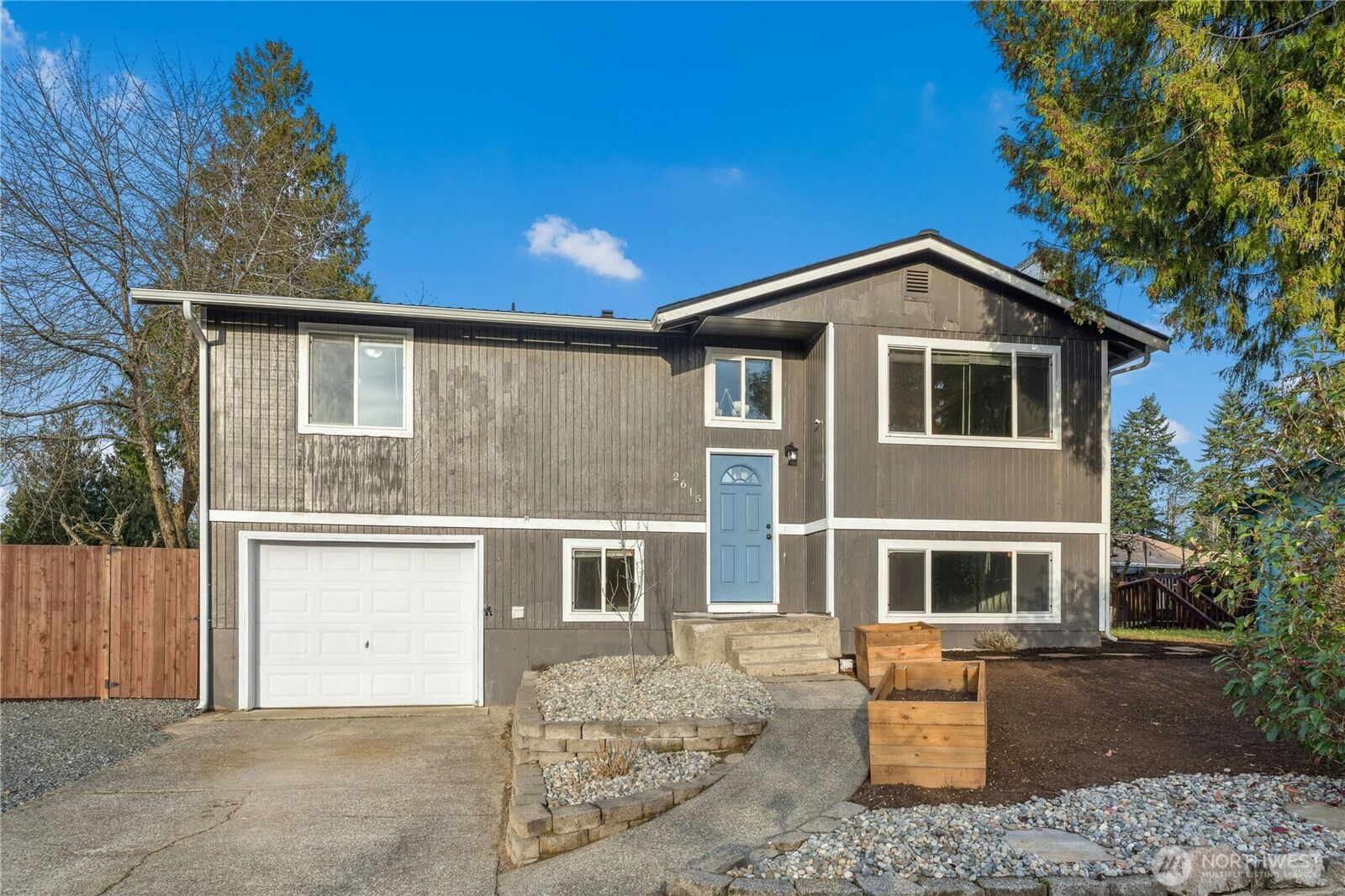 Property Photo:  2615  Mount McKinley Court  WA 98374 