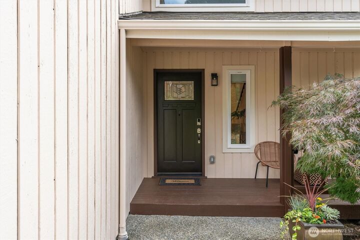 Property Photo:  6315  142nd Avenue SE  WA 98006 