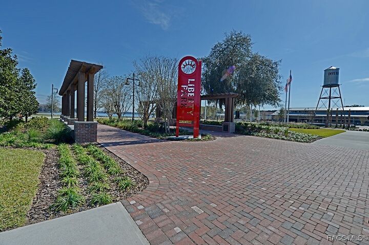 Property Photo: 2513 Madison Street FL 34453