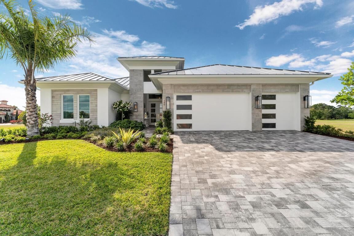 Property Photo:  106 SE Via San Marino  FL 34984 