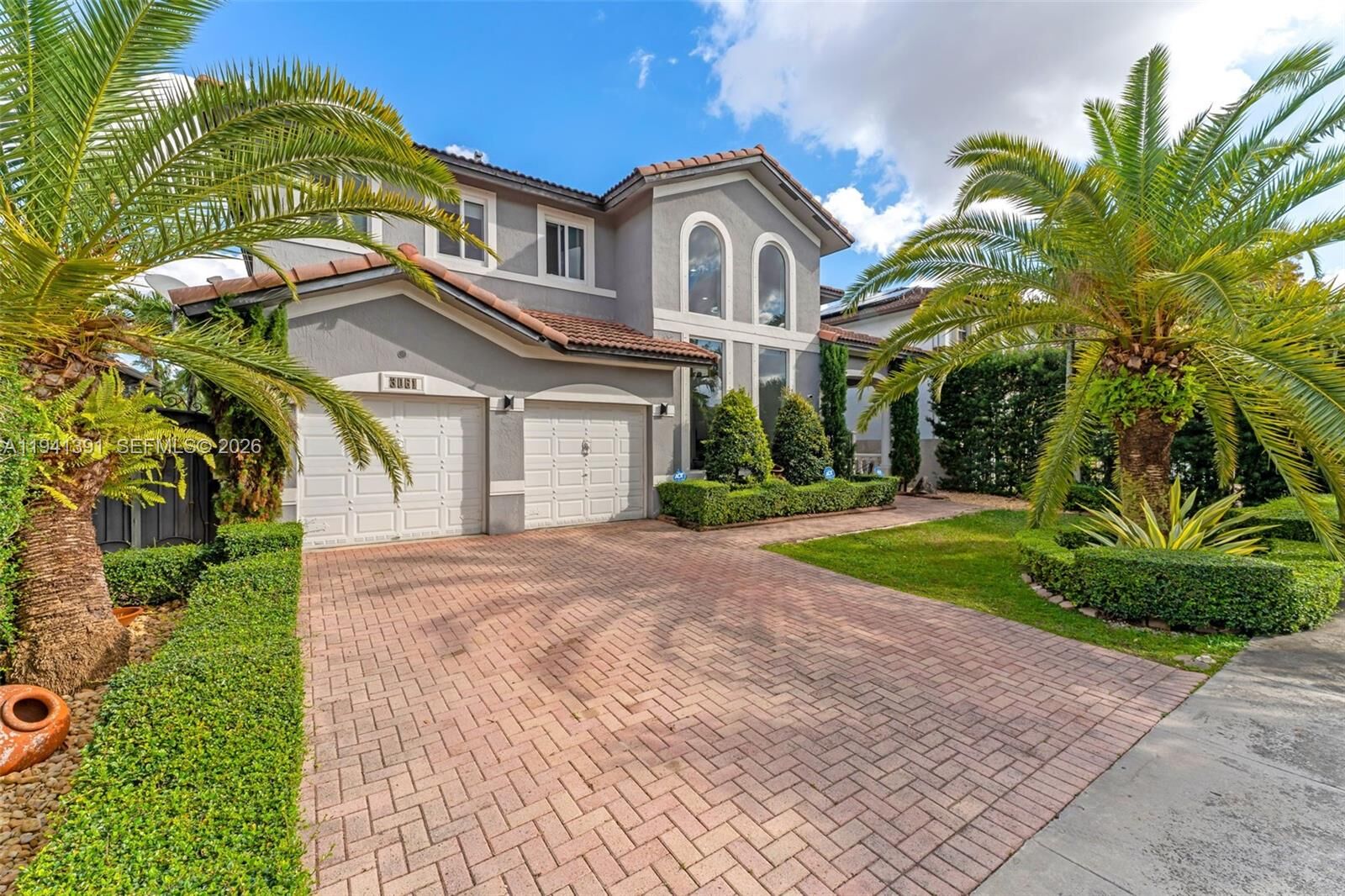 Property Photo: 3061 SW 147th Ct FL 33185