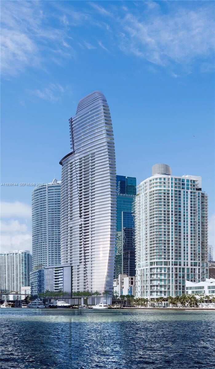 Property Photo: 300 Biscayne Blvd Way 2807 FL 33131