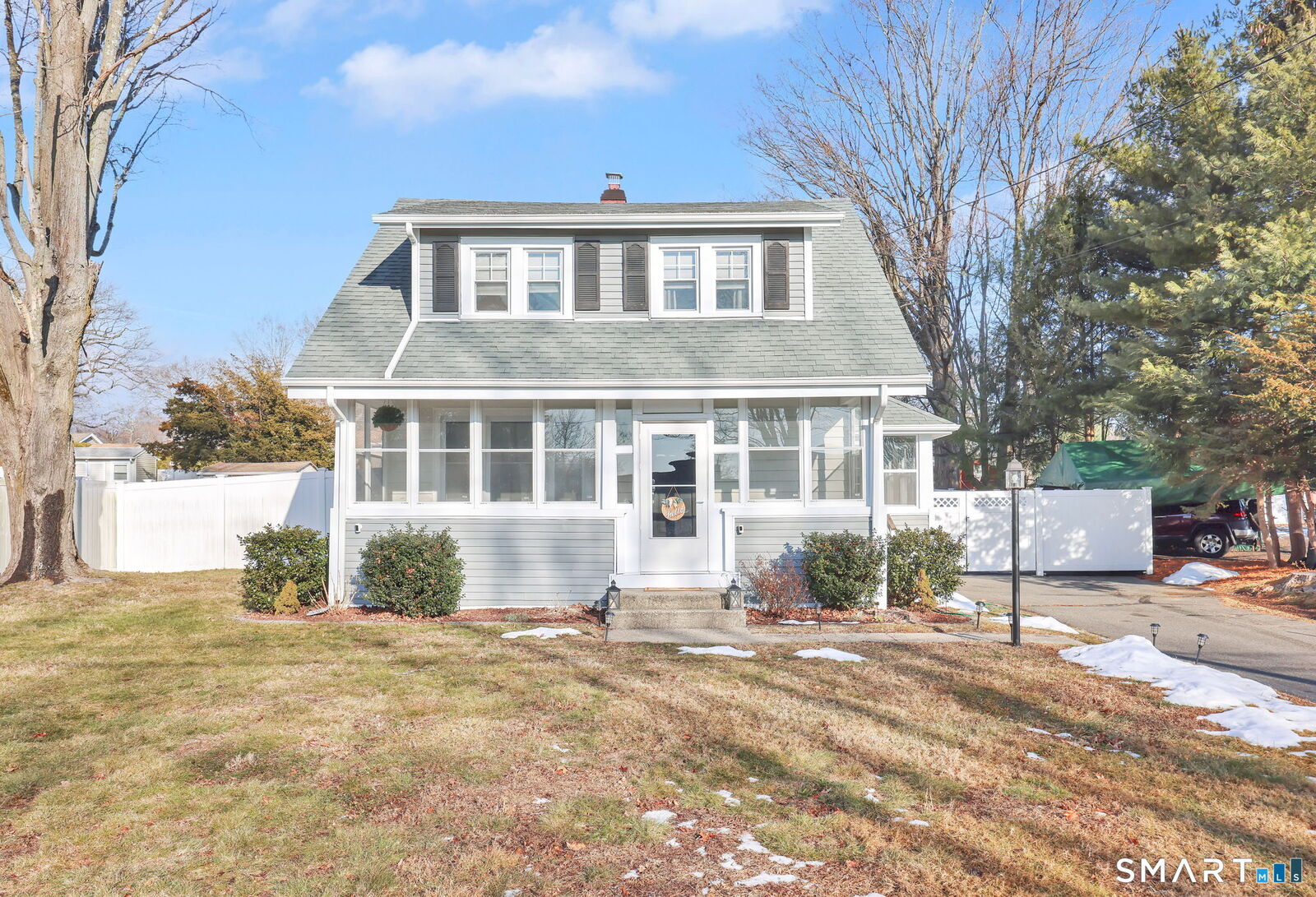 Property Photo:  829 Wells Road  CT 06109 