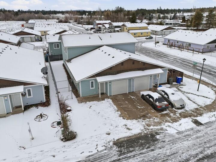 Property Photo:  402 E I St  WA 99006 