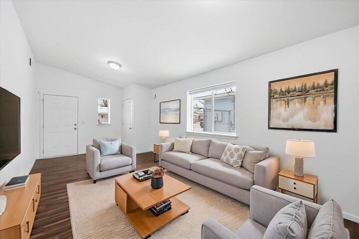 Property Photo: 402 E I St WA 99006