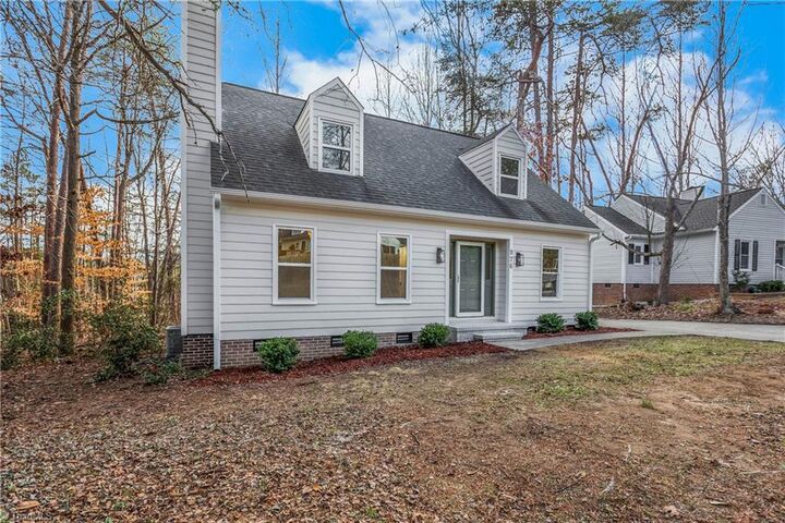 Property Photo:  976 Chatfield Drive  NC 27282 