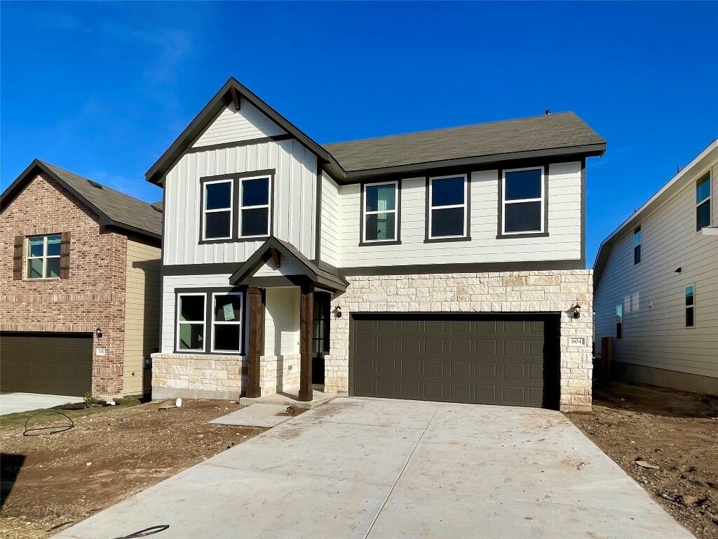 Property Photo:  604 Palo Brea Loop  TX 78634 