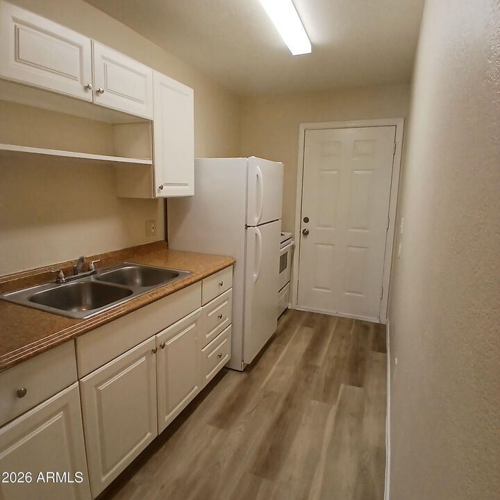 Property Photo:  1216 W Purdue Avenue Apt 3  AZ 85021 