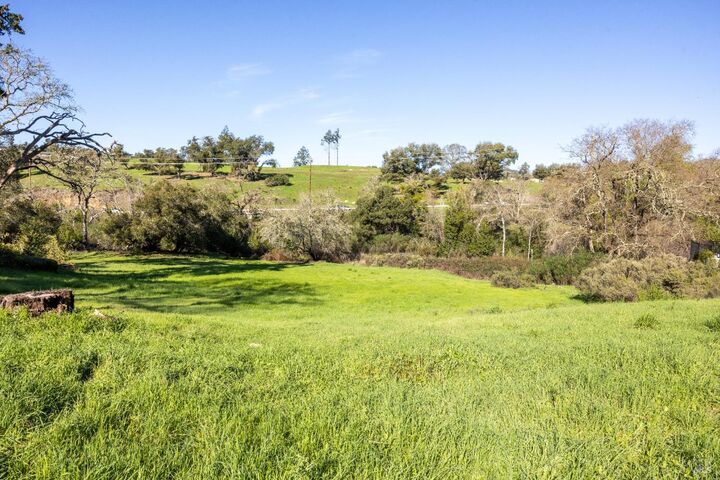Property Photo:  4011 Skyfarm Drive  CA 95403 