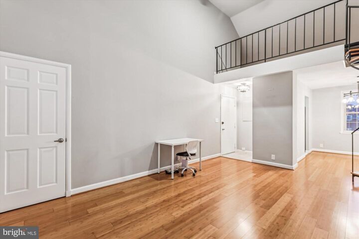 Property Photo:  4640 36th Street S B2  VA 22206 