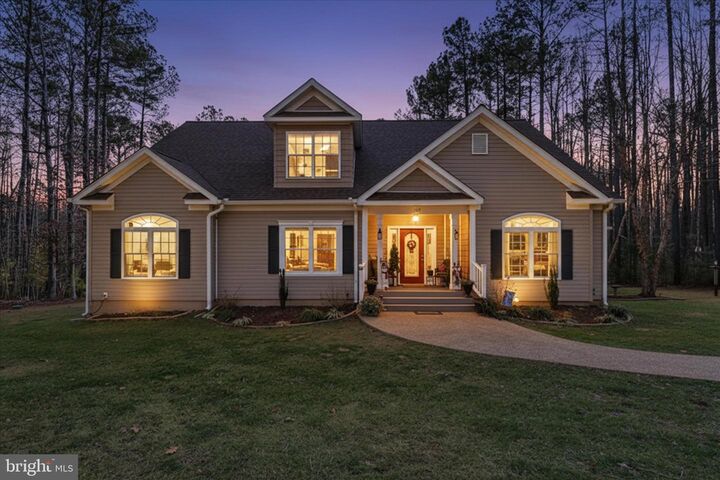 Property Photo: 157 Roderick Place VA 23117