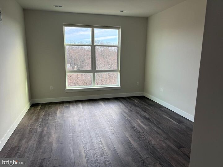 Property Photo:  1761 Old Meadow Road 517  VA 22102 