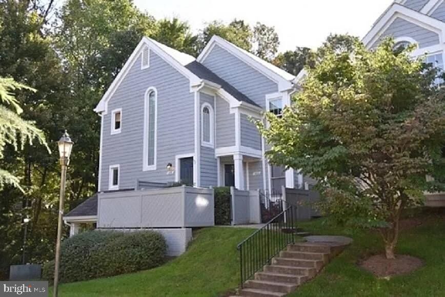 Property Photo: 1565 Church Hill Place VA 20194
