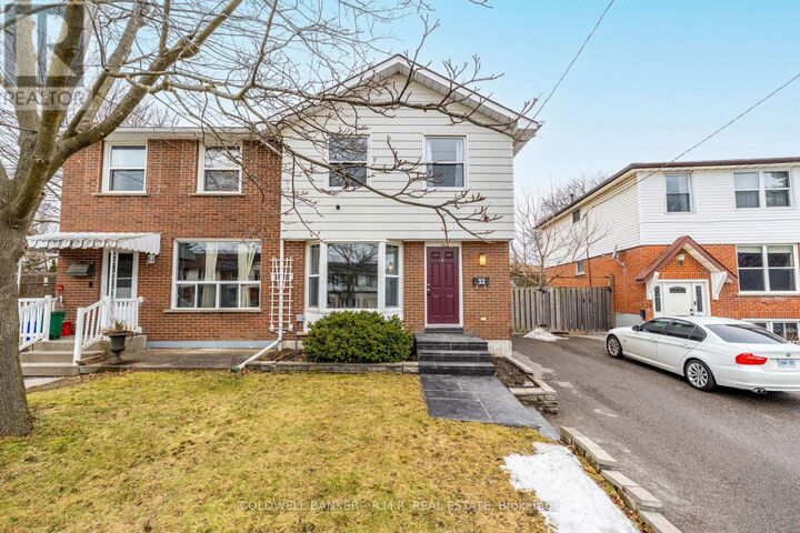 Property Photo:  32 Vancouver Court  ON L1J 5X2 