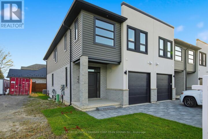 Property Photo:  795 Catalpa Square  ON N6G 5B1 