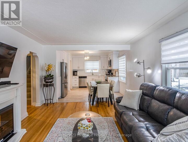 Photo de la propriété:  634 Wallace Street  ON N5Y 3R7 