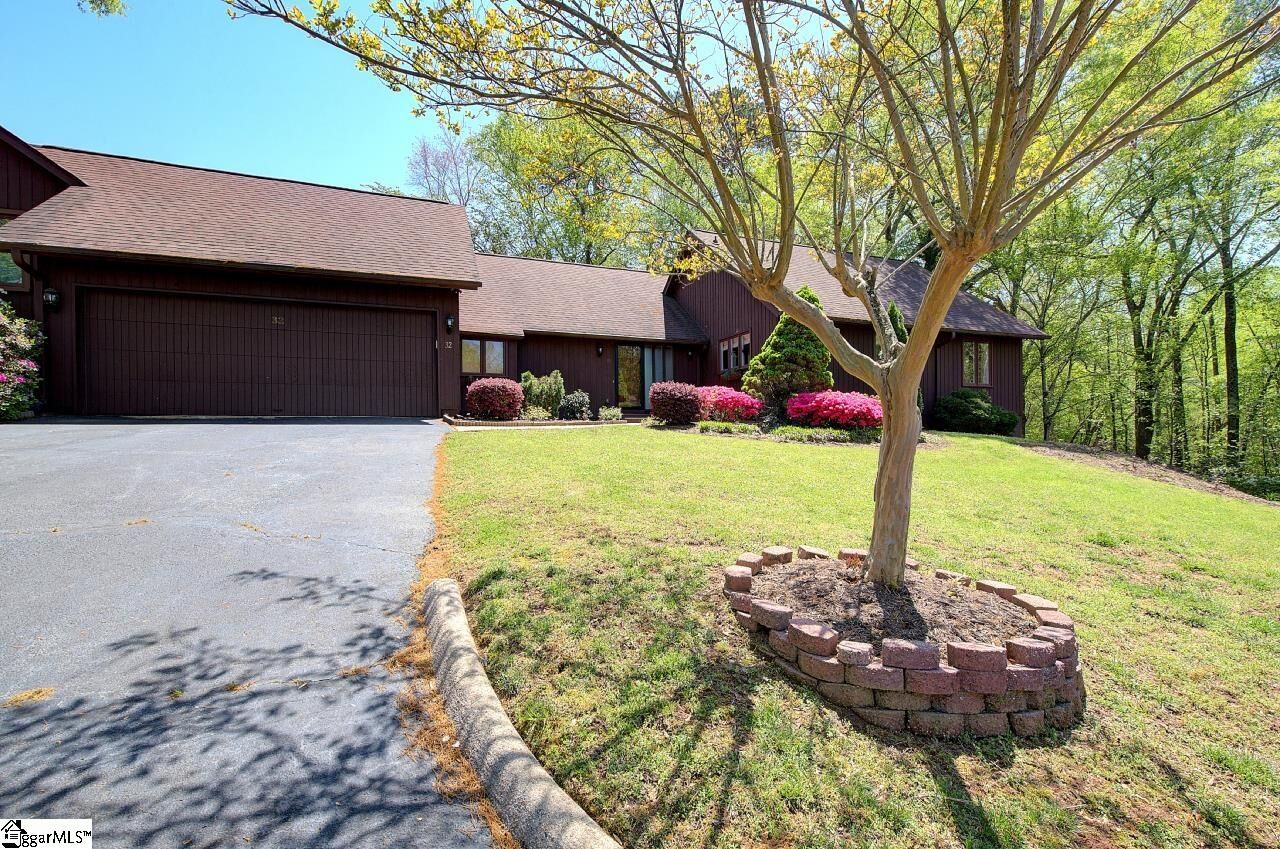 Property Photo: 32 Creekside Way SC 29609